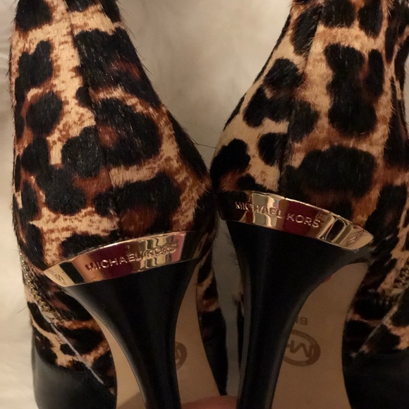 Michael Kors woman's boot - Picture 3 of 8